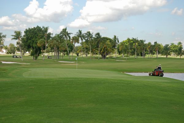 Cost of Golf Course Maintenance in Marysville